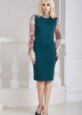 Dress with sleeves with contrast sleeves