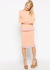 Lightweight knitted skirt for summer