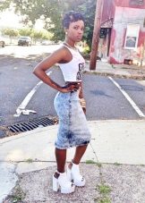 Skinny denim skirt below the knee