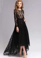 Long skirt with a train