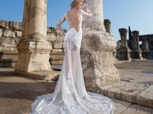 Sexy wedding dress with a transparent skirt