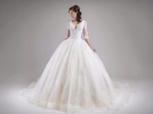 Full-sleeved wedding dress