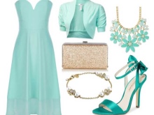 Gold and turquoise accessories for a turquoise dress