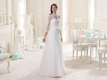 Nicole Fashion Group Wedding Dress Closed