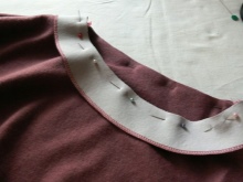 เย็บเย็บแผลให้กับชุด - ขั้นตอนที่ 3