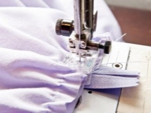 Stitching the 2nd frill