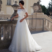 Crystal Design Lace Wedding Dress