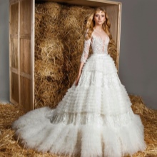 Wedding dress with a very full skirt from the spring-summer 2015 collection by Zuhair Murad