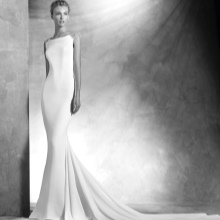 Minimalism wedding dress from Pronovias 2016