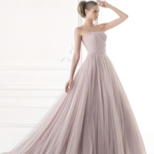 Color wedding dress from Pronovias