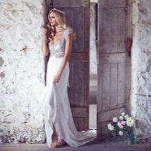 Wedding dress with rhinestones and pearls