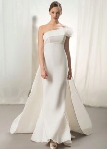  wedding dress with a train