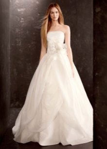 Wedding dress magnificent from Wong