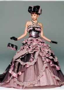 Colored wedding dress in national style