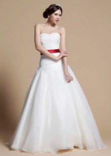 A-line wedding dress with a belt
