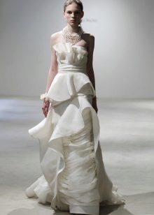 Sophisticated wedding dress