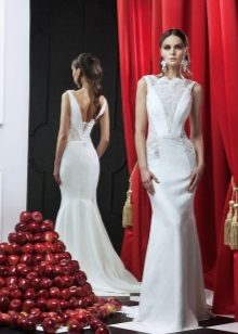 Wedding dress with lace from RARA AVIS