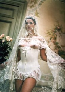 Wedding dress frank Monica Beluchi