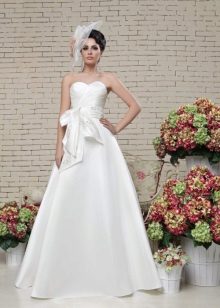 A magnificent wedding dress from Tatyana Kaplun