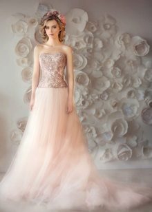 Peach wedding dress from Natasha Bovykina