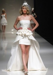 Wedding dress with a removable skirt