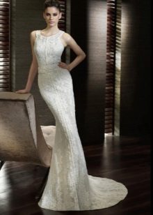 Strenges Hochzeitskleid