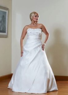 Wedding dress for full blondes