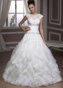Wedding dress from Hadas magnificent
