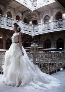 Lazaro magnificent wedding dress