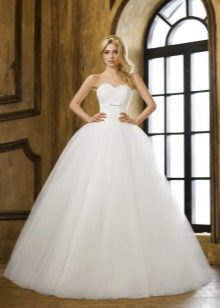 Puffed triangle inverted wedding dress
