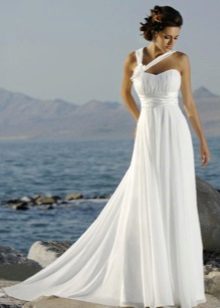 Empire wedding dress for a beach ceremony
