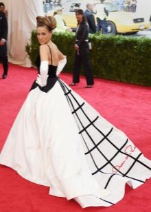 Evening dress by Oscar de la Renta