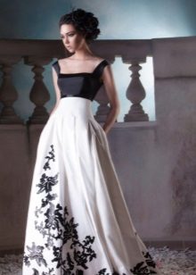 Simple cut evening dress with lace applique