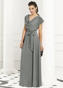 Evening dress for mom on the wedding of her son on the floor