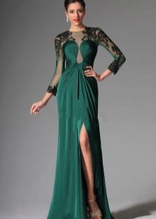 Green dress with delicate sleeves