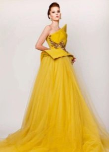 Yellow chiffon yellow evening gown