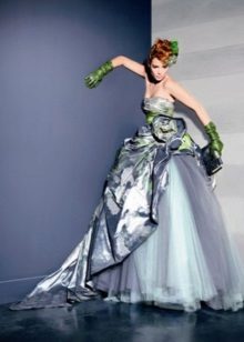 Asphalt-colored bridal gown