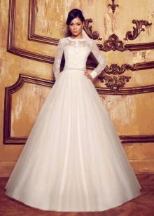 Puffy shirt dress with lace