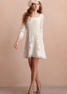 Short Straight Retro Wedding Dress with Lace