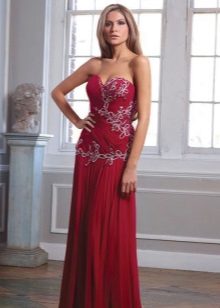 An evening dress with stasis is not expensive