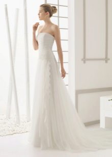 Wedding dress with lace