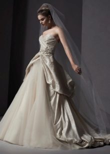 Retro puffy wedding dress