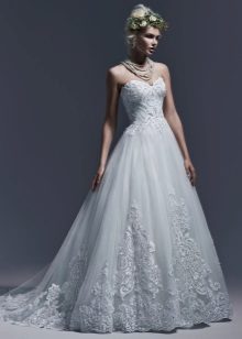 Princess style wedding dress with lace