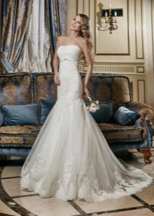 ชุดแต่งงานลูกไม้เงือกจาก Eva Utkina