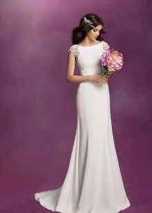 Zdobené svadobné šaty