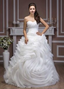 Hadassa Luxury Wedding Dress is very lush
