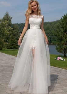 Transformer wedding dress from Oksana Mukha with a removable skirt