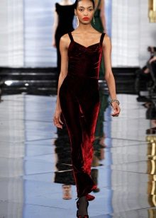 Burgundy velvet dress on the straps