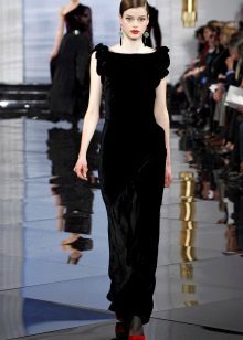 Closed velvet floor dress