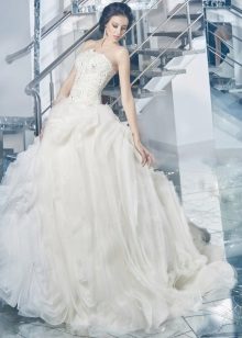 A magnificent wedding dress